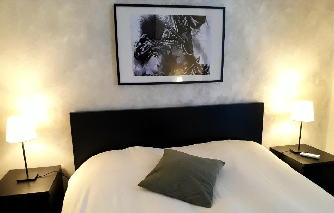 Etnea Street Apartment Catania Bagian luar foto